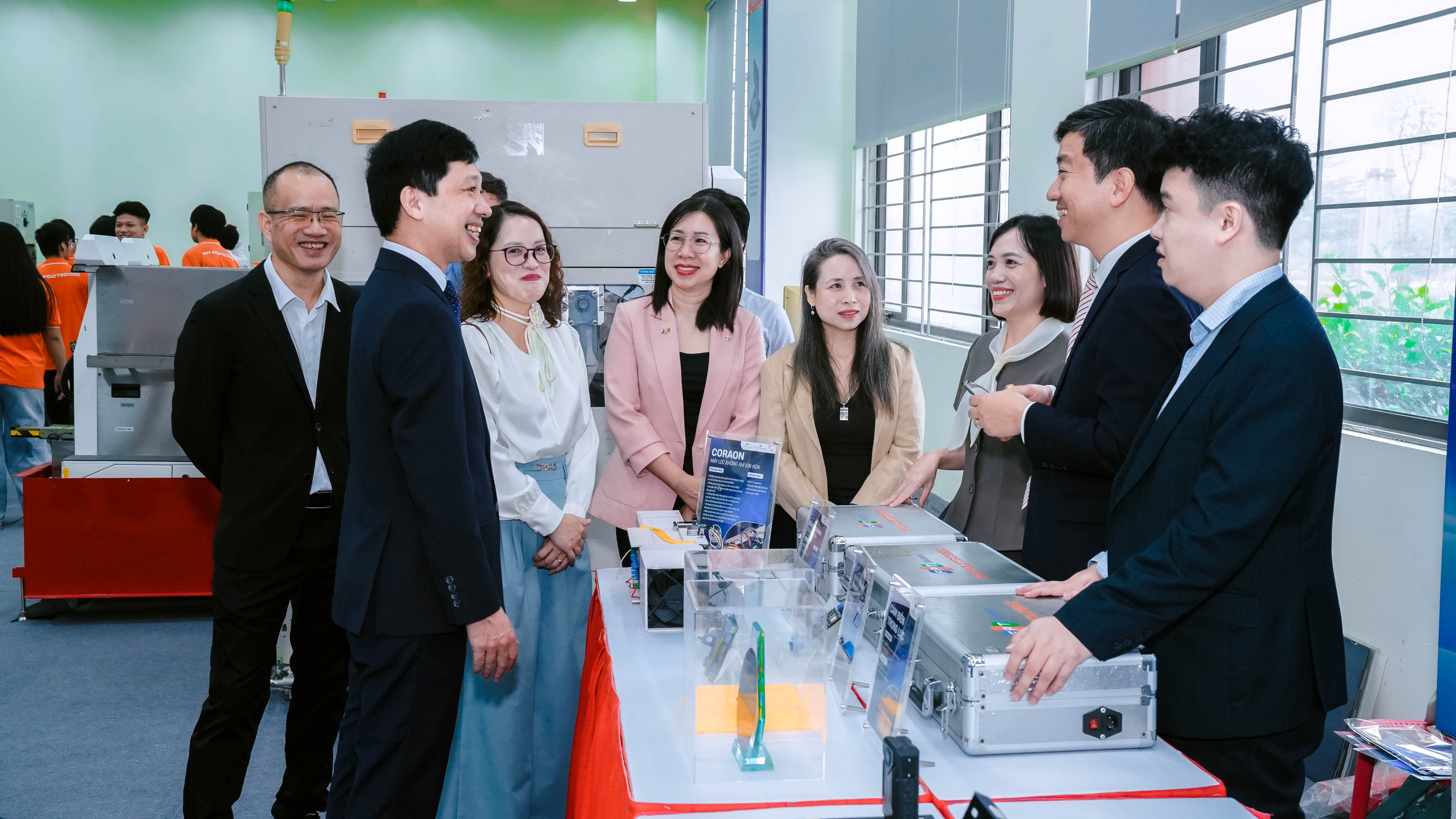 Công viên Công nghệ cao và Đổi mới sáng tạo, ĐHQGHN khai trương Phòng thí nghiệm Đóng gói và Đo kiểm Chip bán dẫn, thúc đẩy đào tạo nhân lực và phát triển công nghệ — hình 5